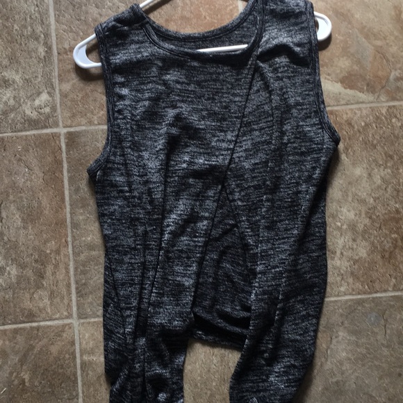 Forever 21 tank top! - Picture 2 of 2